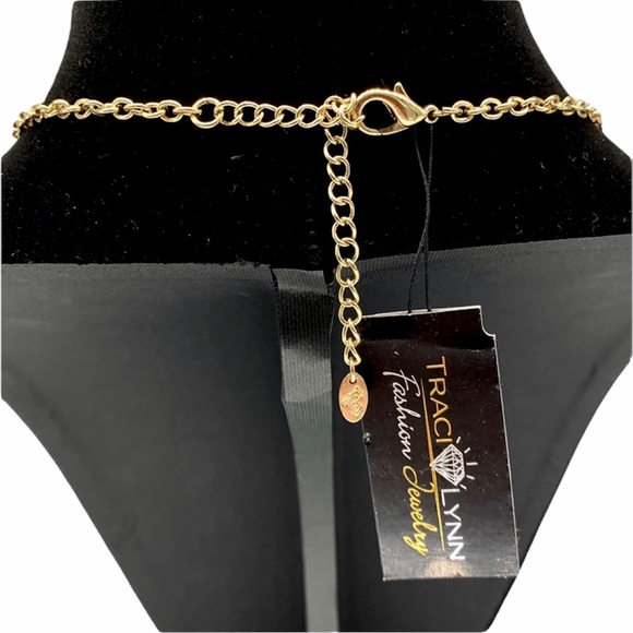 NEW Traci Lynn Nautical Seashell Starfish Necklace - Picture 4 of 4